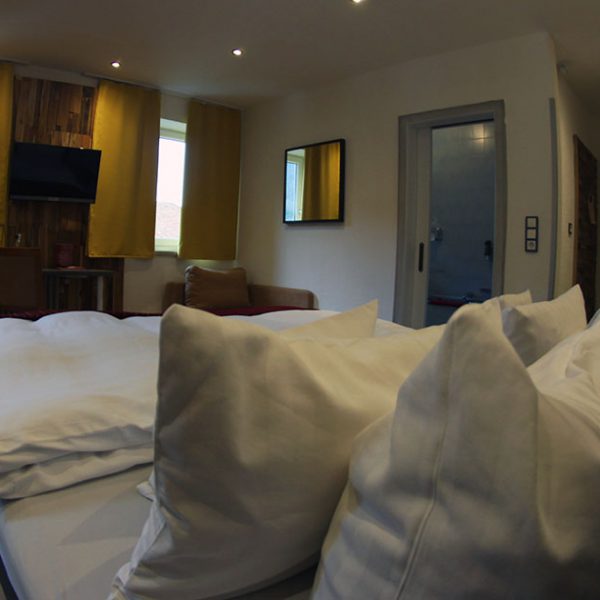Hotel Almrausch in Bad Reichenhall - Ihr 3 Sterne Hotel im Süden Bayerns - Zimmer Doppelzimmer Komfort 15 Innenaufnahme